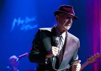 Ünlü şarkıcı ve söz yazarı Leonard Cohen öldü