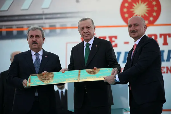 Son dakika: Rize Artvin Havalimanı projesi hizmete girdi! Açılışı Başkan Erdoğan ve Aliyev birlikte yaptı
