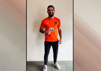 Ve Arda Turan Başakşehir formasını giydi