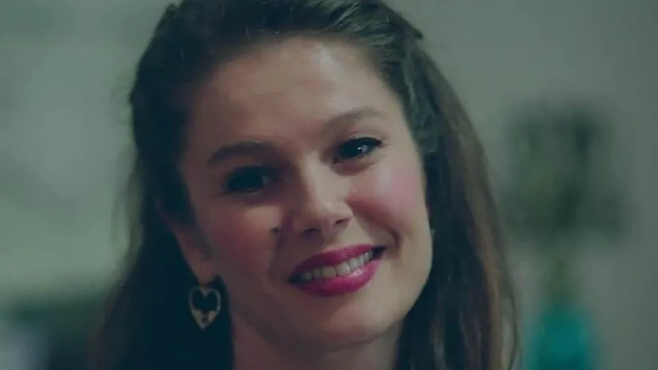 Kırmızı Oda’nın Boncuk’u Burcu Biricik herkesi şaşırttı! Meğer o da…