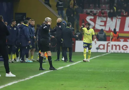 Fred'in kırmızı kartı doğru mu? Erman Toroğlu'ndan flaş açıklamalar