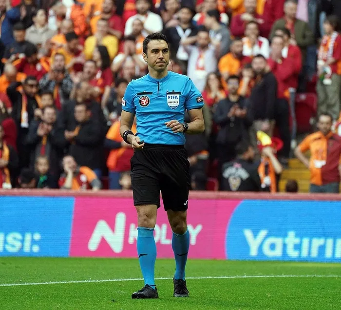 Galatasaray-Fenerbahçe maçını yönetecek hakem belli oldu | Süper Lig’de 37. hafta maçlarının hakemleri