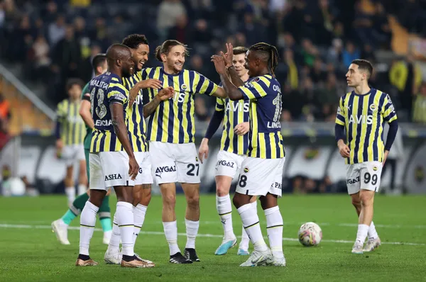 fenerbahce-erteleme-macinda-hata-yapmadi-valencia-konyaspor-karsisinda-kaldigi-yerden-devam-etti-1677348099780.jpg Fenerbahçe erteleme maçında hata yapmadı: Valencia Konyaspor karşısında kaldığı yerden devam etti - 4