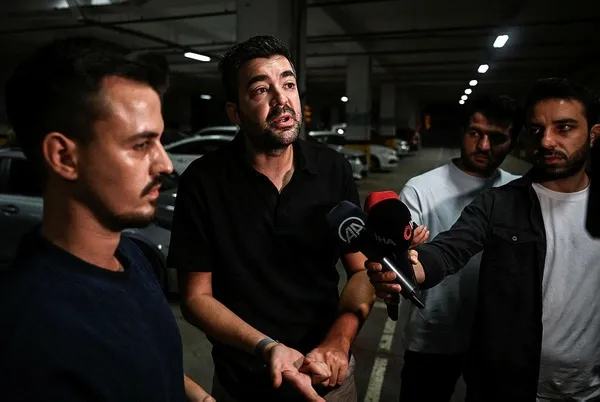 1694318167060.jpeg İSPARK'ta büyük rezalet! Araçlar zarar gördü vatandaş CHP'li İBB'ye isyan etti: Kopyala yapıştır cevap verdiler - 4