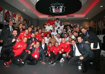 Beşiktaş'tan 'tur' pozu