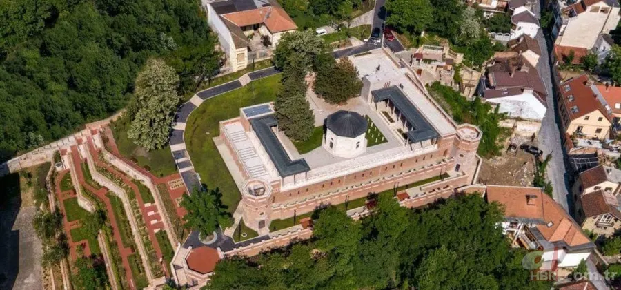 Cumhurbaşkanı Erdoğan, Macaristan’da Gül Baba Türbesini açtı 25