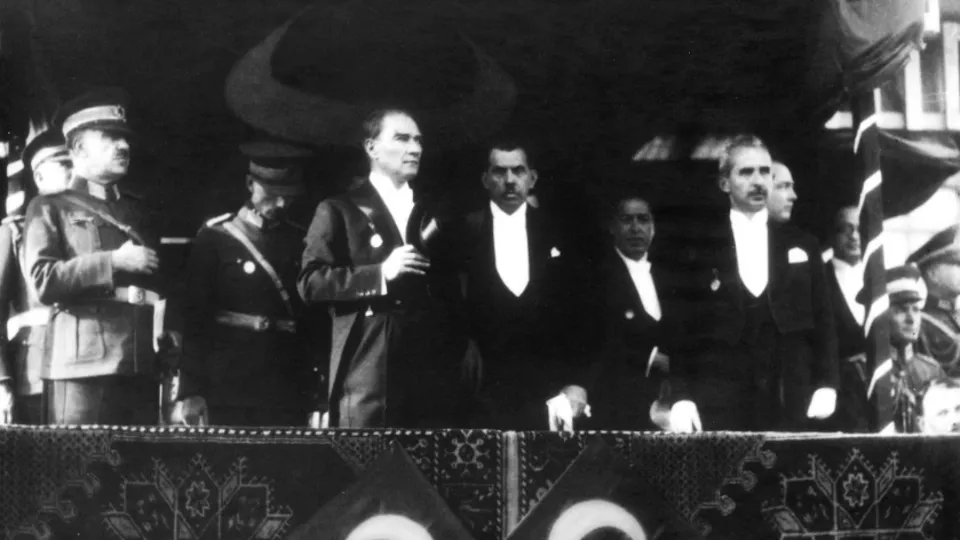 94 yıllık tarihin ilk satırları