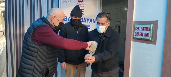 bursada-ozel-tuvaletin-ozel-musterileri-servet-kazaniyor-1641724934723.jpg Bursa’da özel tuvaletin özel müşterileri! Servet kazanıyor - 5
