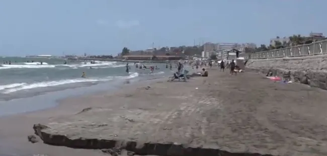 Adana Karataş’ta kanalizasyon denize akıyor! Kirli su plajdan geçerek denize dökülüyor! - 4