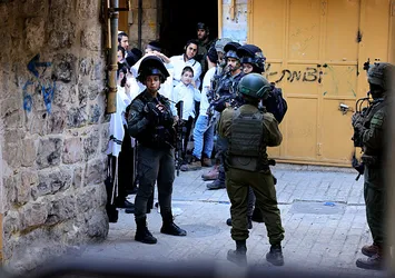 Batı Şeria'da İsrail barbarlığı: 9 Filistinli gözaltında