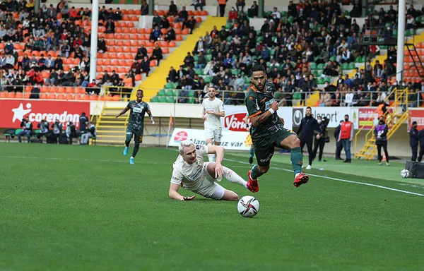 Alanyaspor ile Galatasaray puanları 1-1 paylaştı! Maç Sonucu: 1-1