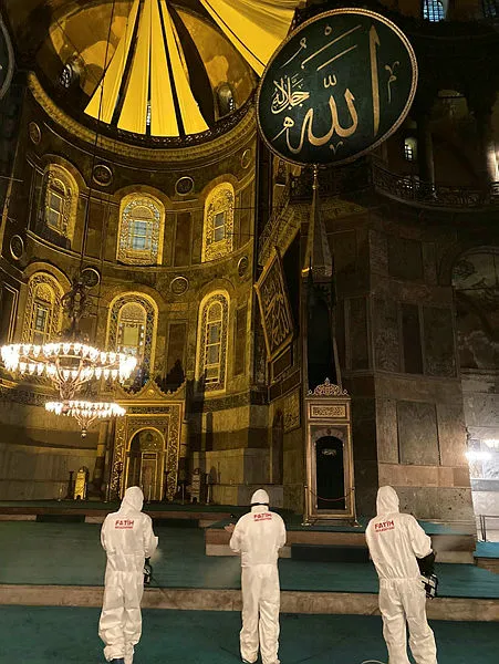 Ayasofya Camii dezenfekte edildi - 4