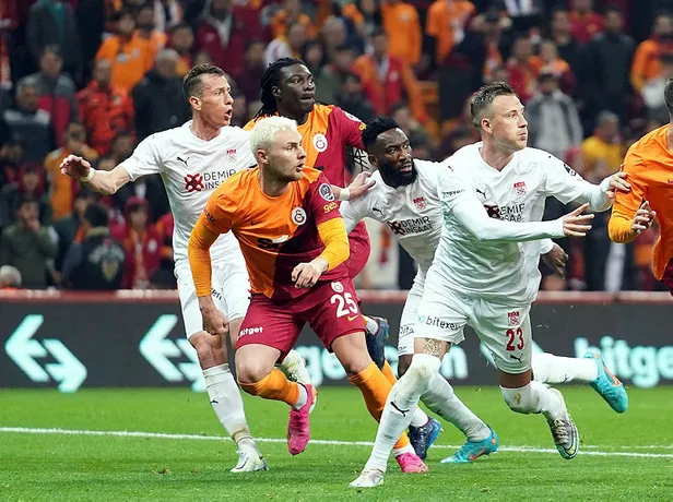 sivasspor-galatasaray-maci-ne-zaman-hangi-gun-2022-stsl-16-hafta-sivasspor-gs-maci-saat-kacta-1672216330169.jpg Sivasspor Galatasaray maçı ne zaman, hangi gün? 2022 STSL 16. hafta Sivasspor GS maçı saat kaçta? - 5
