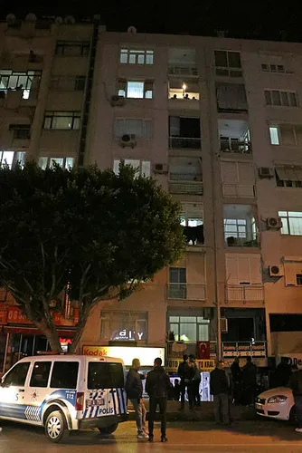 Antalya'da genç kız odasında boğazından vurulmuş halde ölü bulundu - 3