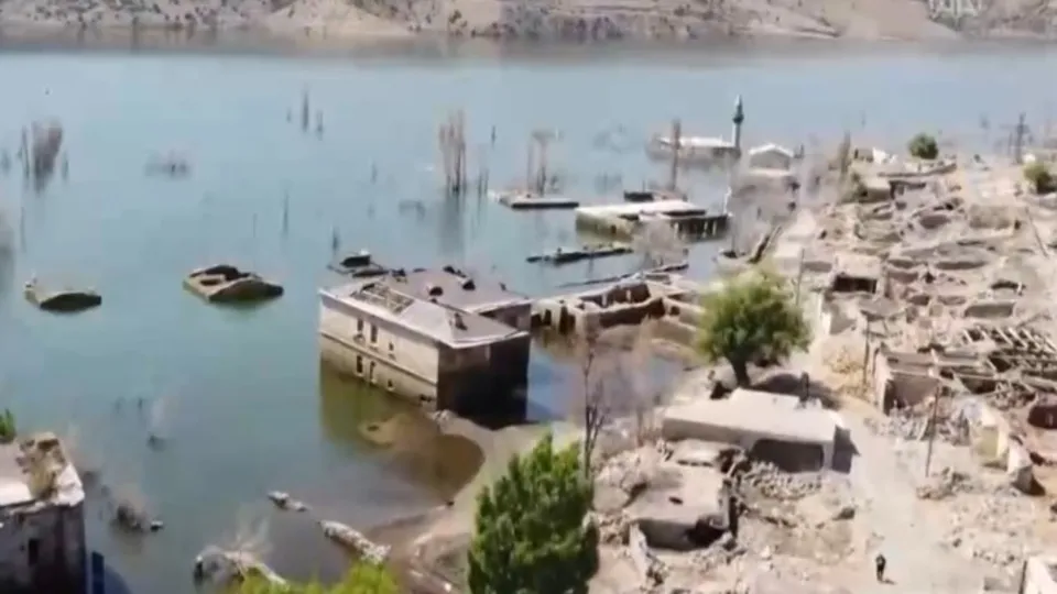 Baraj suyu çekildi tarih ortaya çıktı!