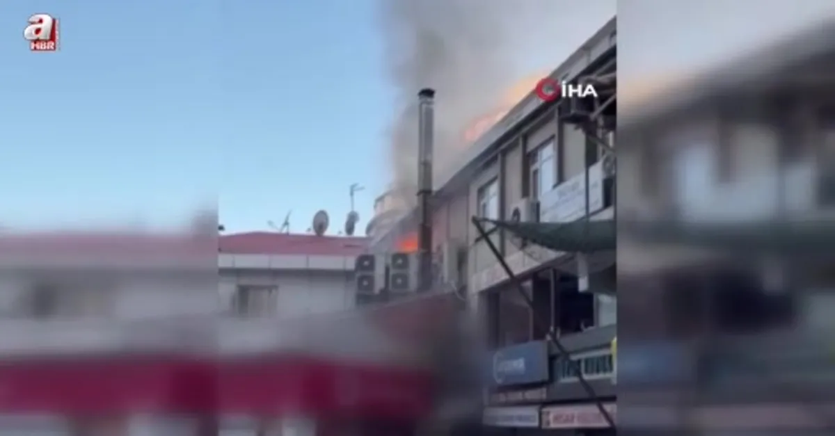Elazığ’da çatı yangını