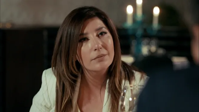 Gel Dese Aşk 4. yeni bölüm | Yasemin, arkadaşlarıyla yüzleşiyor!