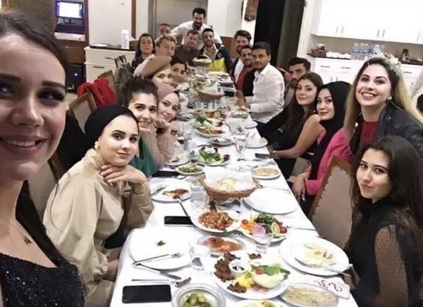 dilan-polat-sorusturmasi-genisliyor-sampiyonlar-ligi-fotografina-sorusturma-1701178731685.jpg Dilan Polat davası genişliyor! "Şampiyonlar Ligi" fotoğrafına soruşturma: Masadaki herkes mercek altında - 2