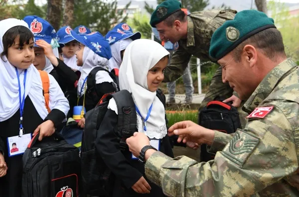 "Türkiye neden Afganistan’da?" sorusunun yanıtı! MSB fotoğrafları paylaştı - 3
