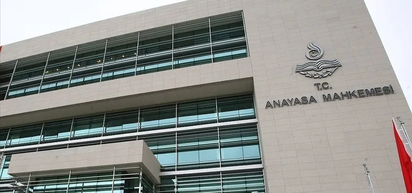 Son dakika: Anayasa Mahkemesi HDP'nin kapatılması davasıyla ilgili iddianamenin iadesini istedi