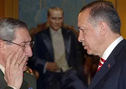 Başkan Erdoğan’ın vesayet zincirlerini kıran duruşu! e-Muhtıra üzerinden 19 yıl geçti