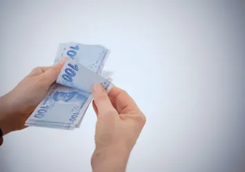 EYT'liyi mest edecek tablo netleşti! Emekli olmak için kilit formül! 1999, 2001, 2002, 2003 sigorta girişliler dikkat! Prim, yıl, yaş ve staj...