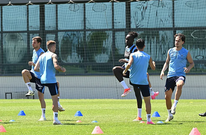 trabzonsporda-yeni-sezon-hazirliklari-devam-etti-1719600347200.jpg Trabzonspor'da yeni sezon hazırlıkları devam etti - 2