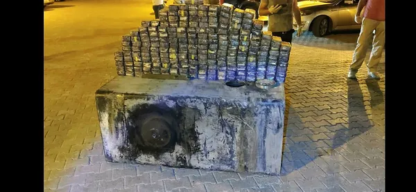 Van'da operasyon: Minibüsün yakıt deposunda 104 kilo eroin ele geçirildi - 2
