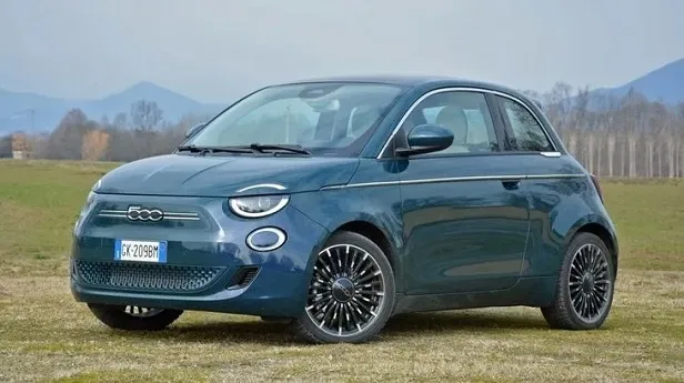 Fiat’tan kasım ayında 55 bin TL zam! 2023 model Egea, Egea Cross, Panda, 500, 500e, 500X zamlı fiyat listesi…