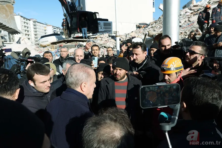 Depremzede vatandaştan Başkan Erdoğan'a duygulandıran sözler: "Ne kadar da musibet gelse sevmekten vazgeçmeyeceğiz" 14