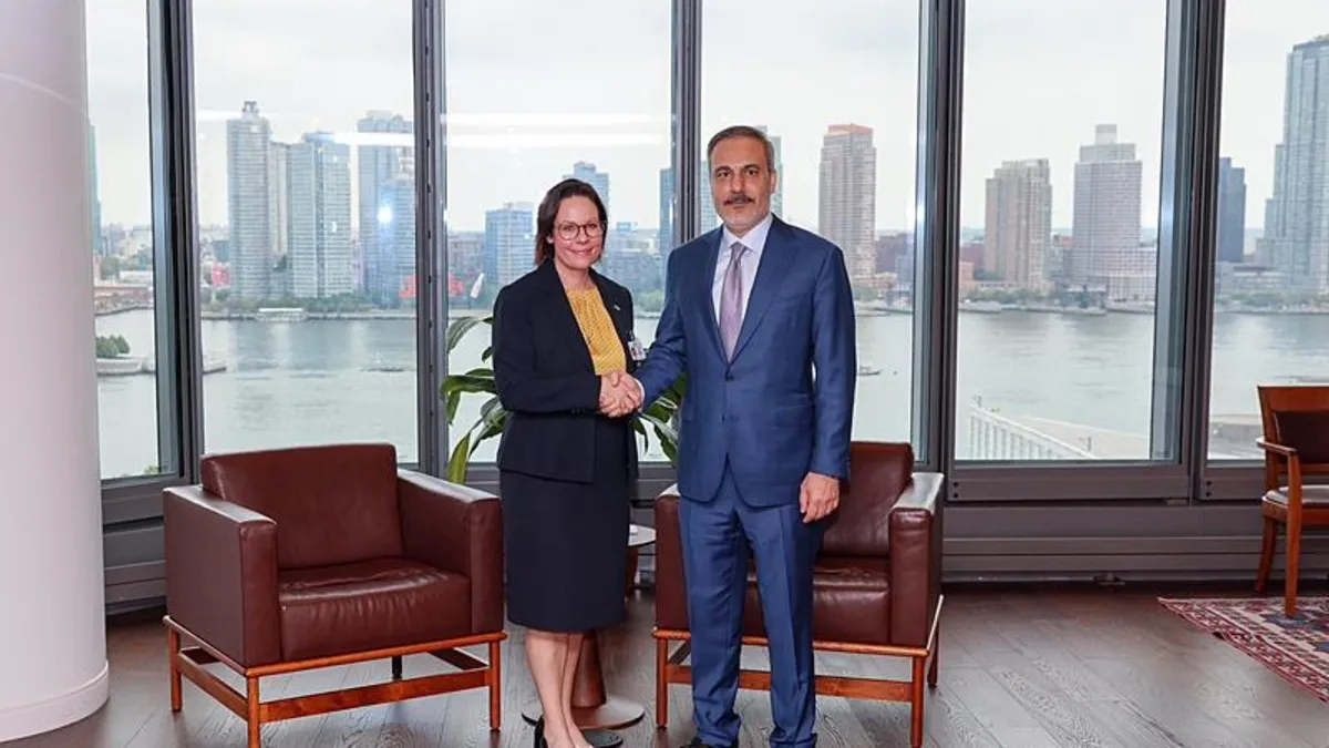 Dişişleri Bakanı Hakan Fidan'dan diplomasi trafiği! Bakan Fidan İsveçli mevkidaşı Stenergard ile görüştü