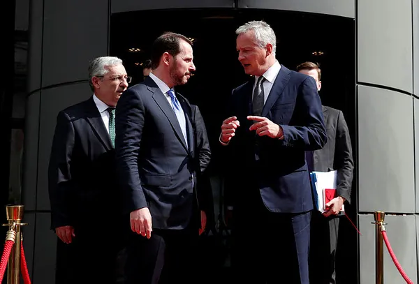 Bakan Albayrak’tan Fransa’da önemli mesajlar