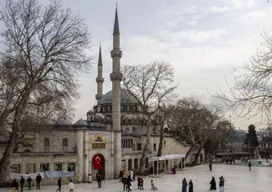 5 Aralık Cuma hutbesi konusu: “İnsan, Huzuru İbadetle Elde Eder”