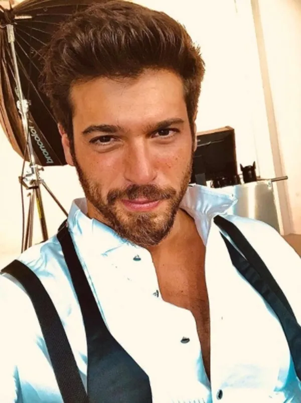 diletta-leottayi-cabuk-unuttu-can-yamandan-ask-paylasimi-1633412913443.jpg Diletta Leotta'yı çabuk unuttu! Can Yaman'dan aşk paylaşımı - 3