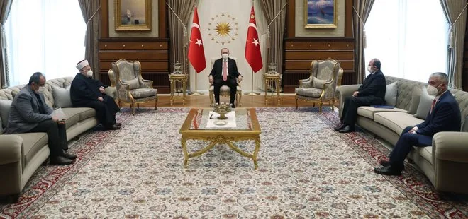 Son dakika: Başkan Erdoğan Mescid-i Aksa İmam Hatibi Sabri’yi ve milli yüzücü Emre Sakçı’yı kabul etti