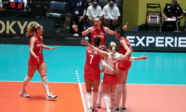 Japonya’da Samba! Filenin Sultanları Brezilya’yı rahat geçti | Üst üste 20. galibiyet