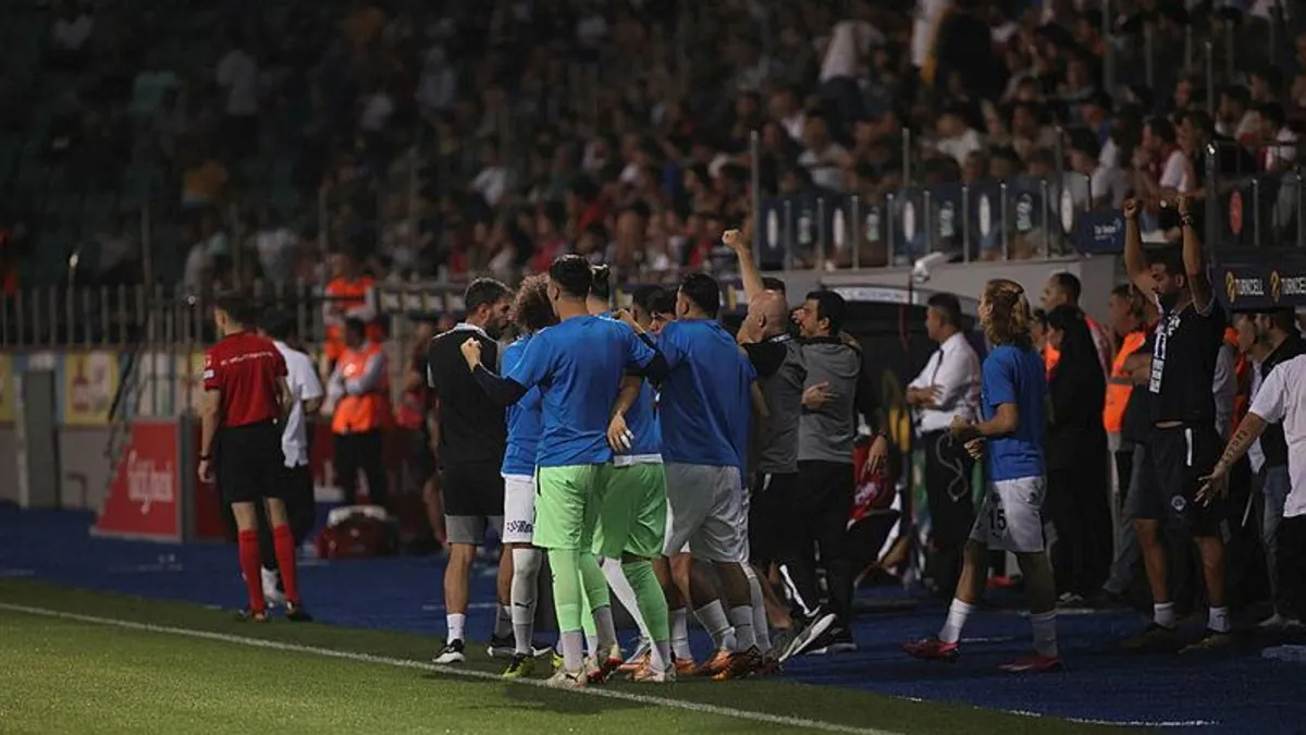 Kasımpaşa deplasmanda Çaykur Rizespor'u mağlup etti!