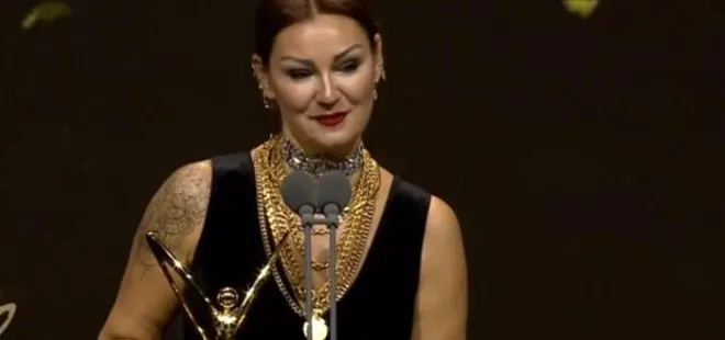 Altın Kelebek’te ödül alan Pınar Altuğ’dan eleştirilere sert yanıt