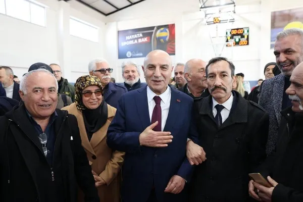 ak-parti-ankara-buyuksehir-belediye-baskan-adayi-turgut-altinoktan-emeklilere-5-bin-tl-sozu-mujdeleri-pes-pese-1706888484095.jpeg AK Parti Ankara Büyükşehir Belediye Başkan Adayı Turgut Altınok'tan emeklilere 5 bin TL sözü! Müjdeleri peş peşe sıraladı - 3