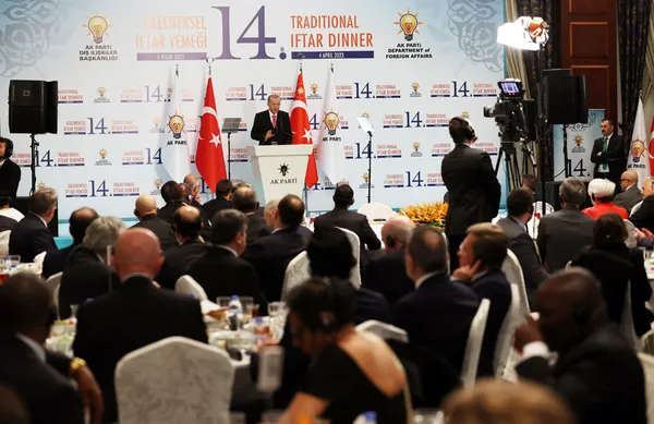 baskan-erdogandan-14-mayis-mesaji-dalga-dalga-buyuyen-zaferin-ayak-sesleri-dikkat-ceken-abd-buyukelcisi-flake-1680634992801.jpg