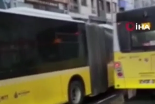 1671441190697.jpg 2 İETT otobüsü yolda kaldı! Trafikte sürücüler zor anlar yaşadı - 5