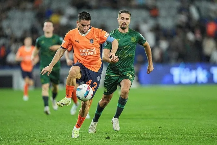 Başakşehir Konferans Ligi’nde gruplara kaldı! Başakşehir 2 - 0 St. Patrick’s MAÇ SONUCU