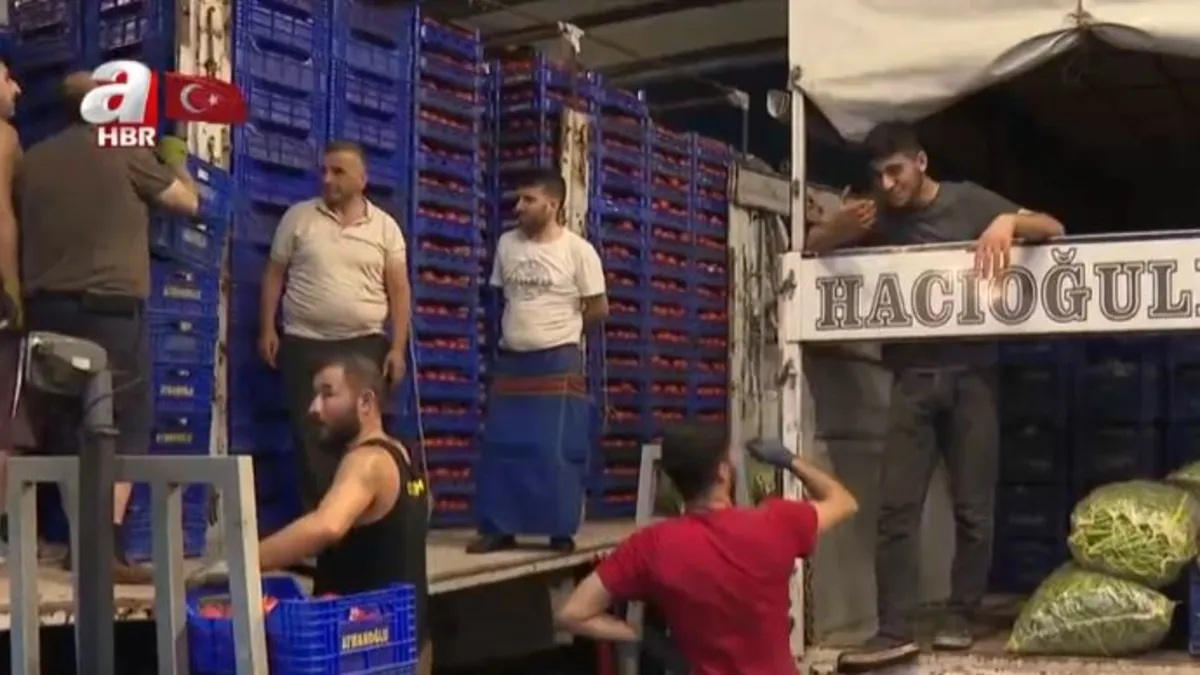 Bayrampaşa Hali'nde gece mesaisi