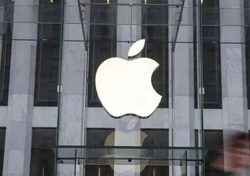 Apple'dan Facebook hamlesi