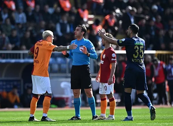 okan-buruktan-surpriz-tercih-iste-kasimpasa-galatasaray-macinin-11leri-1710686302800.jpeg Galatasaray'dan muhteşem geri dönüş! Aslan Kasımpaşa karşısında 3 puanı bırakmadı | 7 gol 1 kırmızı kart... - 3