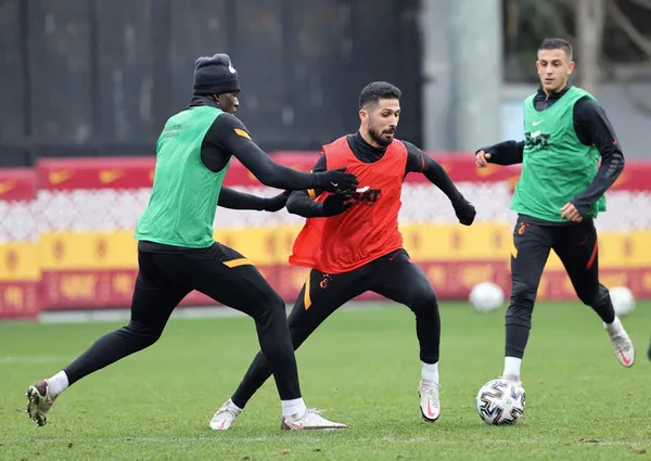 Galatasaray’da Radamel Falcao takımla çalıştı!