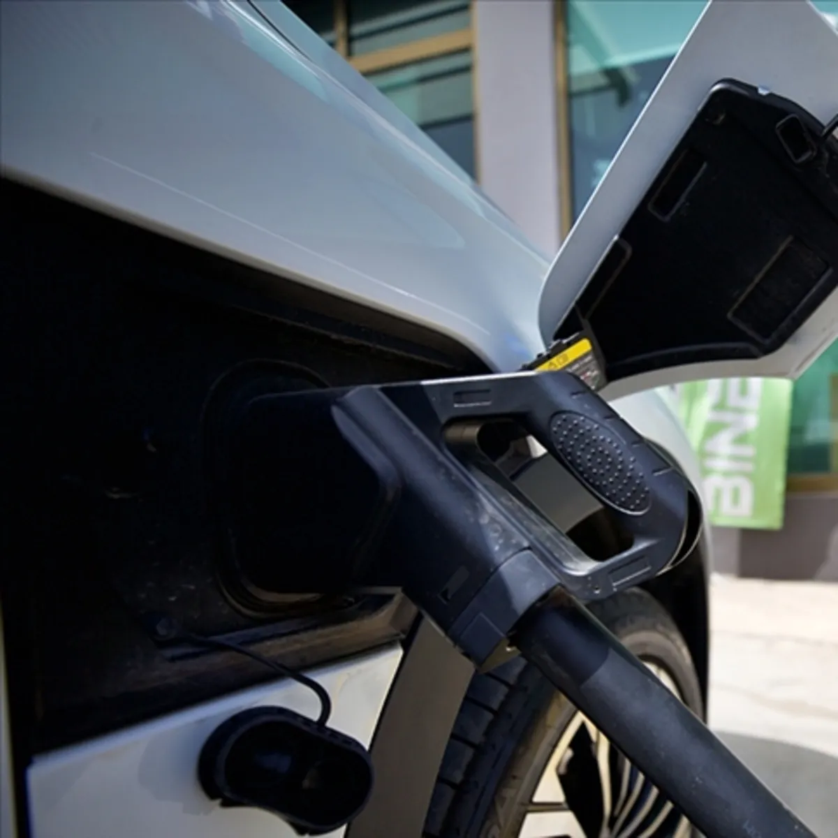 Elektrikli araçlar için şarj istasyonu sayısında büyük artış: Bir yılda üç katına çıktı!