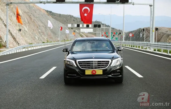 Başkan Erdoğan direksiyona geçti! Makam aracıyla otoyolu kullandı...