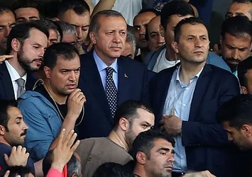 Hıncal Uluç'tan anlamlı 15 Temmuz sorusu!