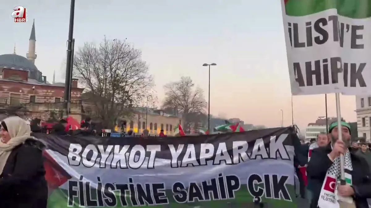 Tekbir sesleriyle Galata Köprüsü'ne!